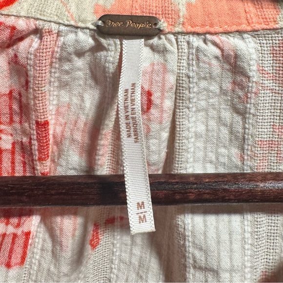 Free People Floral Button-Up Blouse with Ruffled Collar Size Medium - Picture 6 of 8